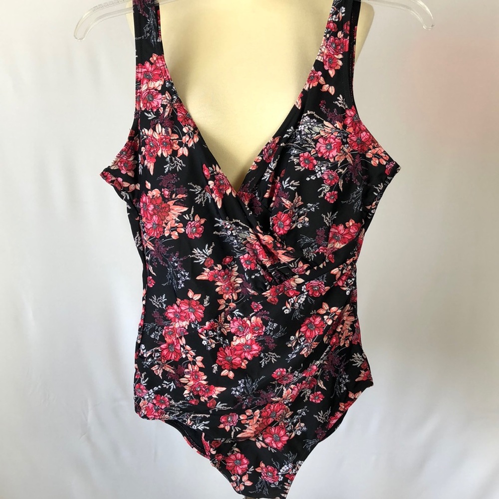 HEAT Black and Red Floral One Piece Swimsuit - XL